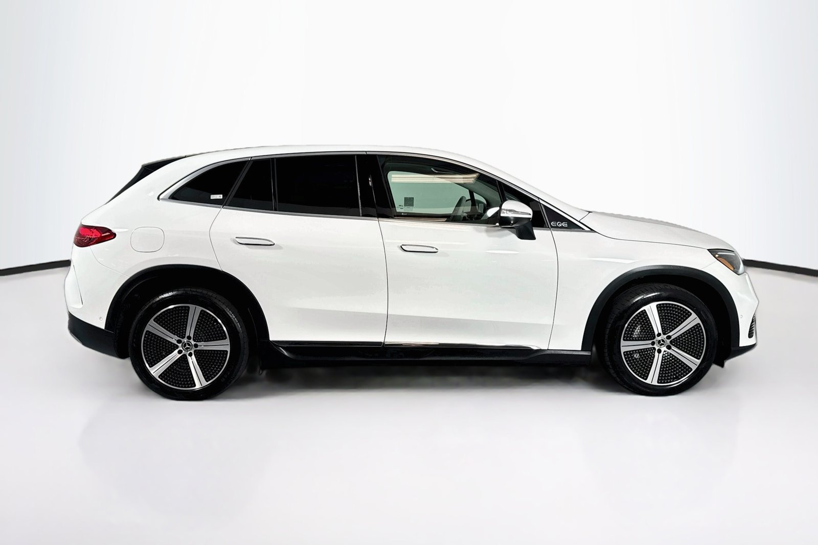 Certified Used 2023 Polar White Mercedes-Benz EQE 350 image 4