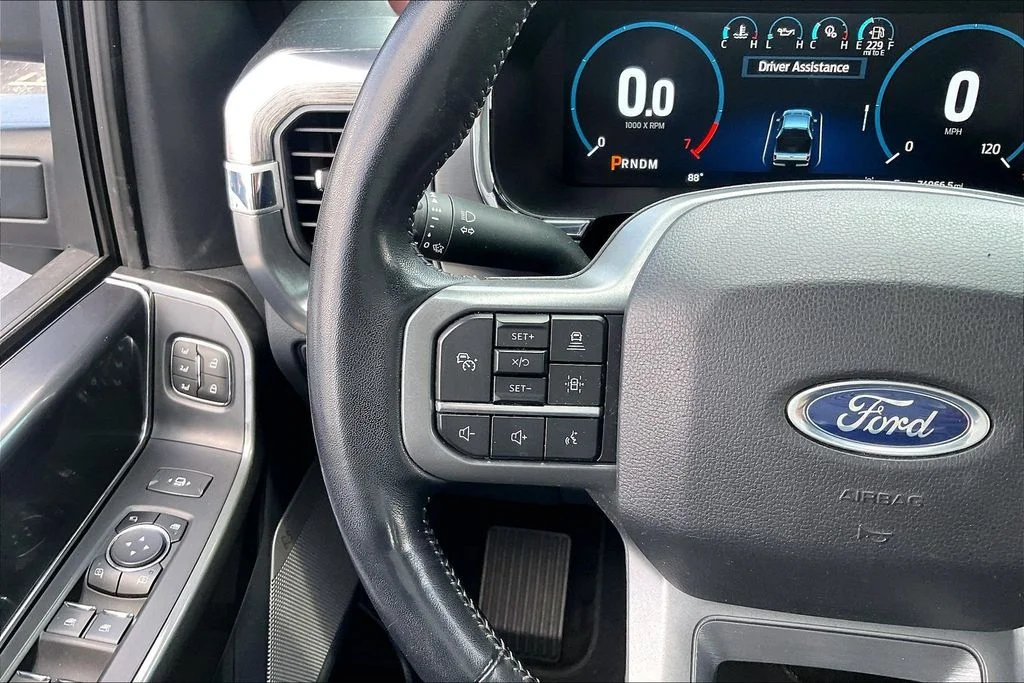 Used 2022 Gray Ford Lariat image 17
