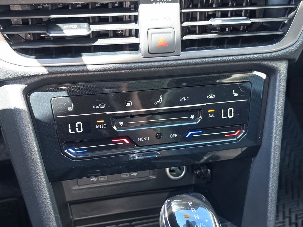 New 2026 Gray Volkswagen 1.5T SE Black image 20