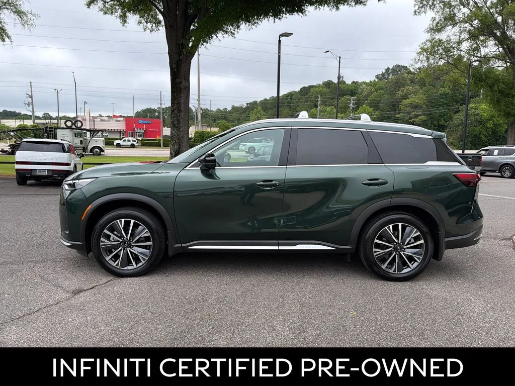 Certified Used 2026 Deep Emerald INFINITI LUXE image 7
