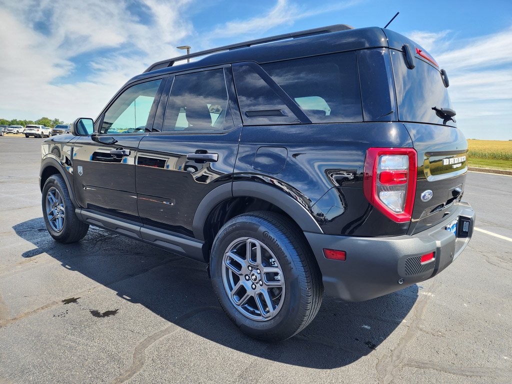 Used 2025 Shadow Black Ford Big Bend image 7
