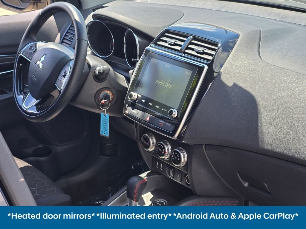 Used 2025 Black Mitsubishi 2.0 SE image 10