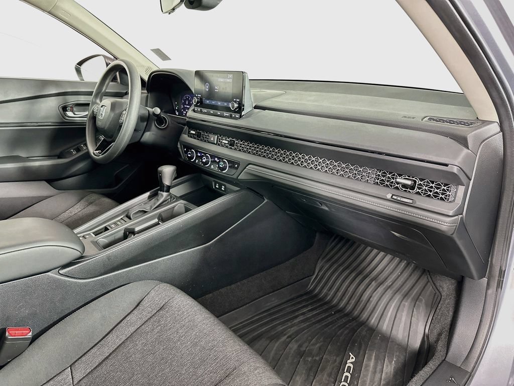 2025 Honda Accord SE - Photo 61
