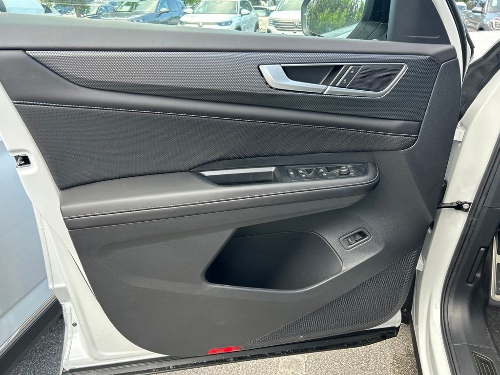 New 2026 White Volkswagen 2.0T SEL R-Line Black image 17