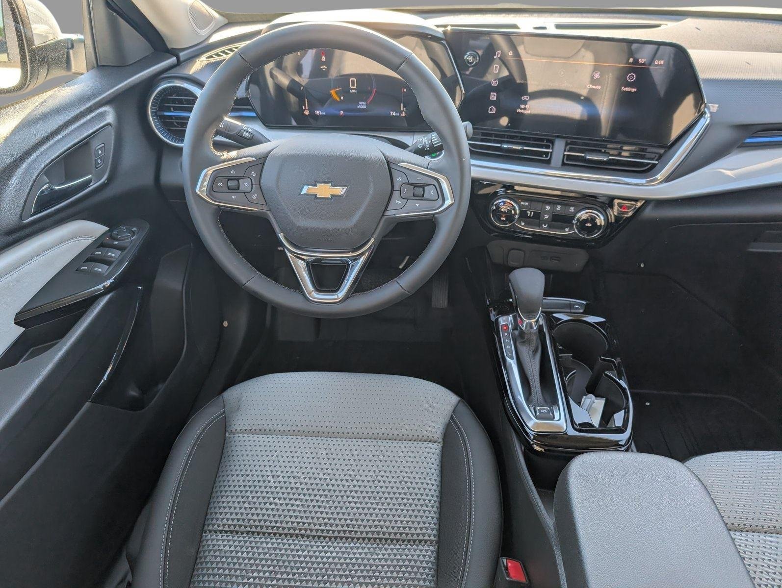 2026 Chevrolet Trax LT - Photo 28