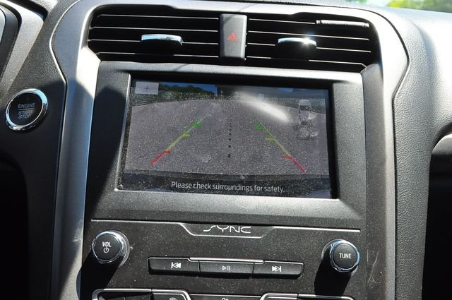 Used 2020 Black Ford SE image 32