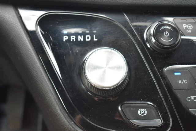 Used 2019 White Chrysler Touring L image 37