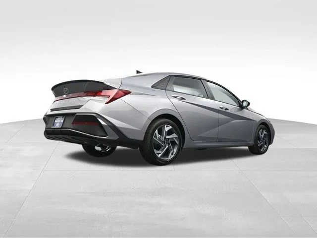 Used 2025 Silver Hyundai SEL Sport image 36