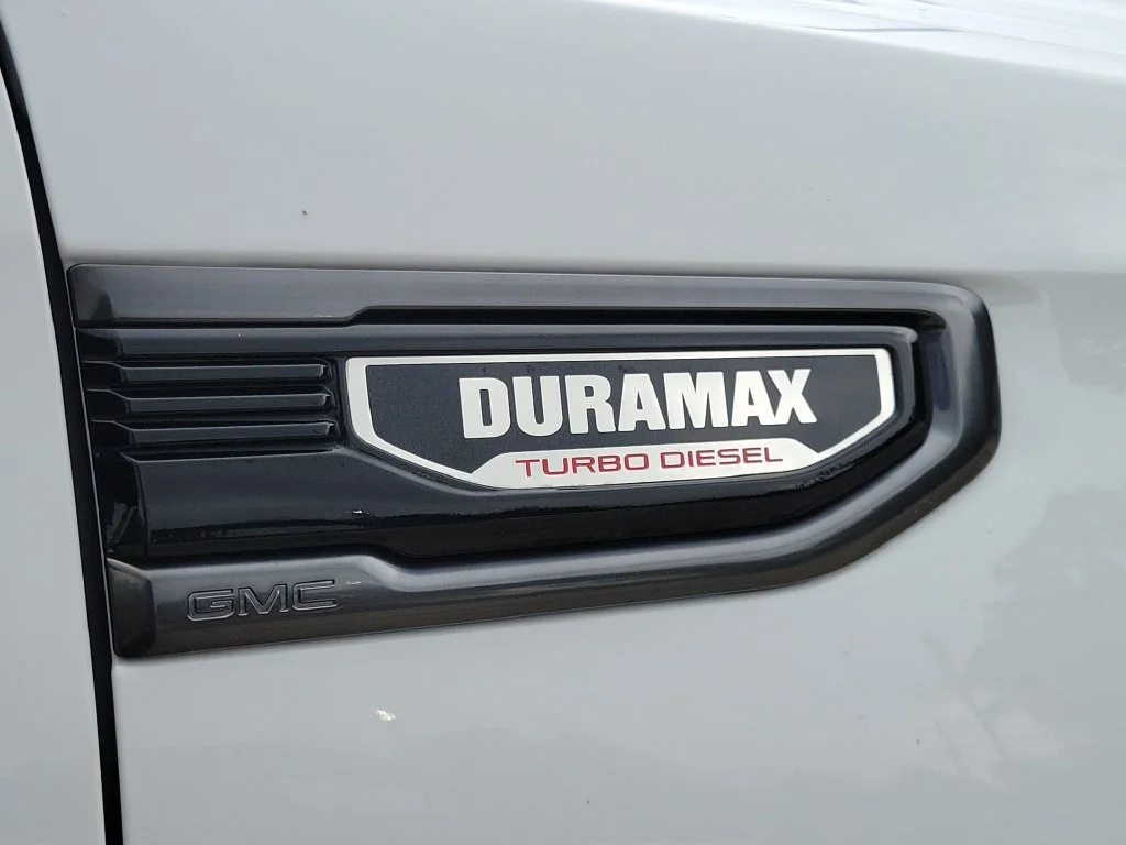Used 2021 White GMC AT4 image 6