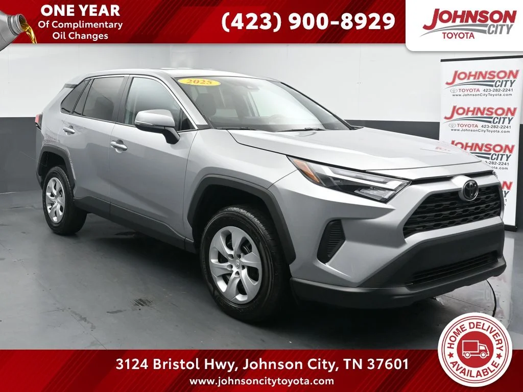 2025 Toyota RAV4 LE FWD's photo