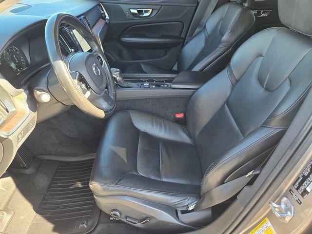 Used 2021 Gray Volvo T5 Momentum image 11