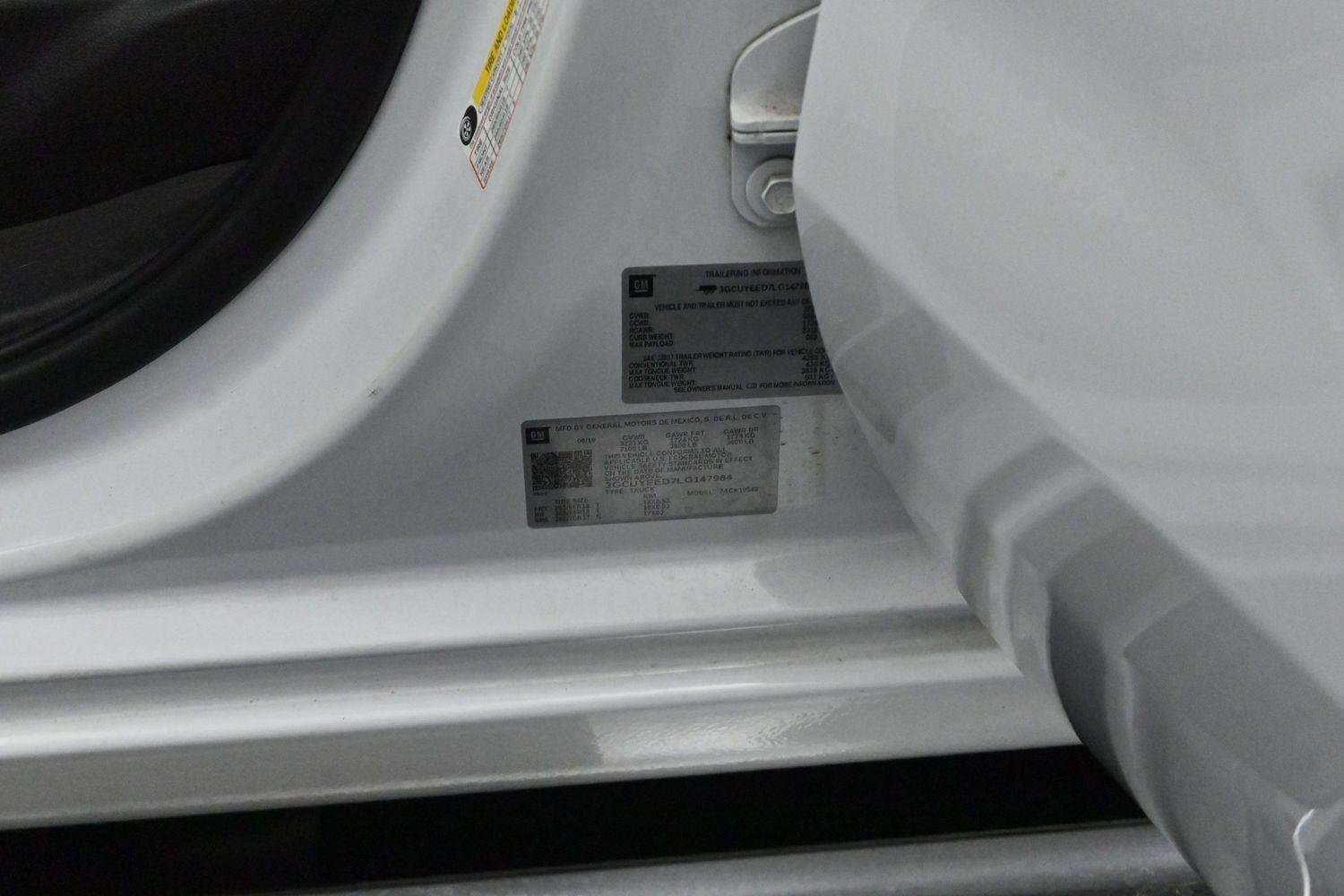 Used 2020 Summit White Chevrolet RST image 38