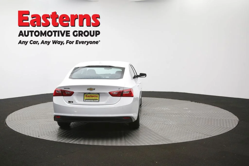 Used 2025 White Chevrolet LT image 40