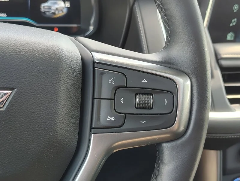 Used 2024 Black Chevrolet Z71 image 35
