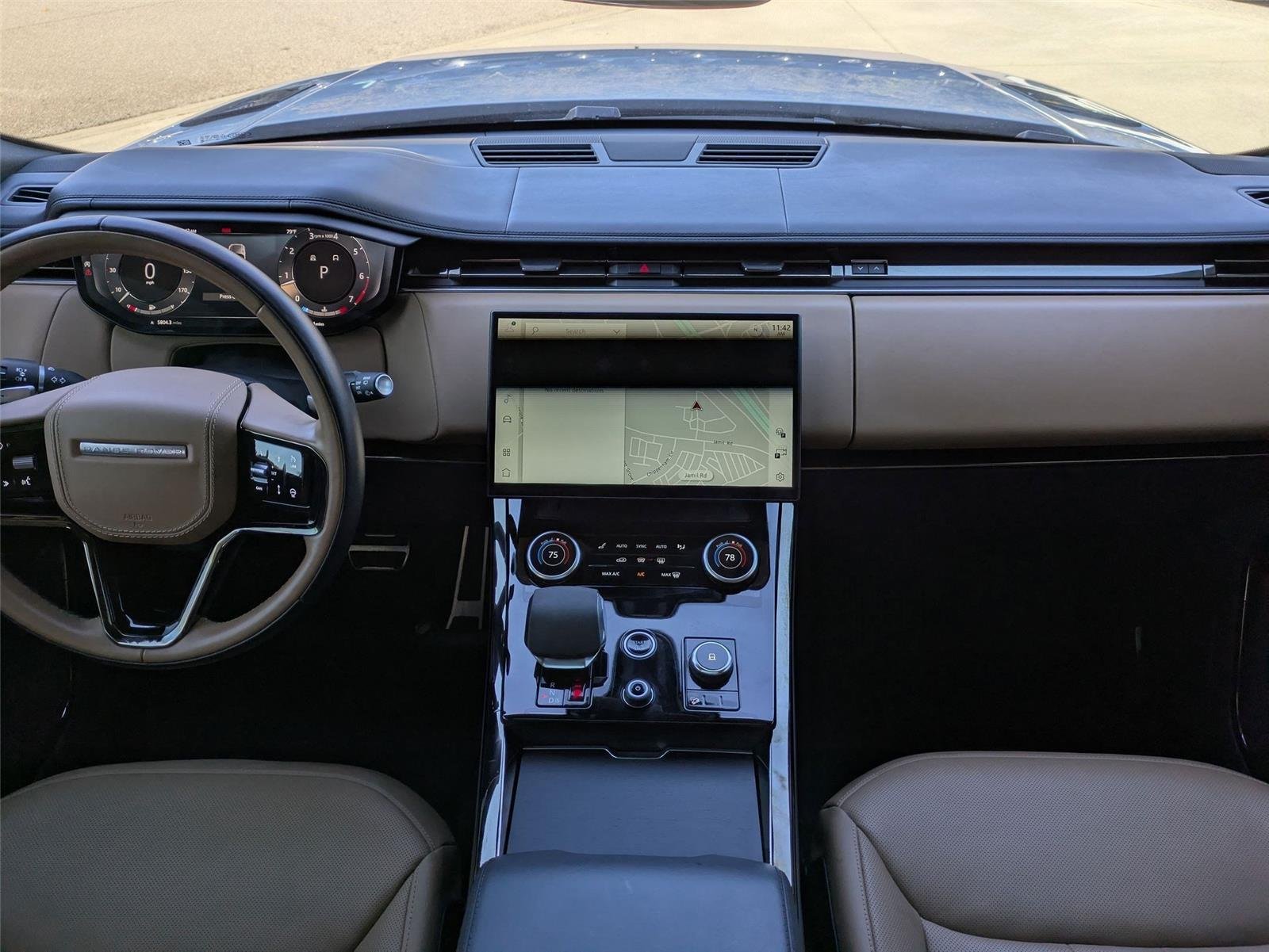 Used 2023 Fuji White Land Rover SE Dynamic image 30