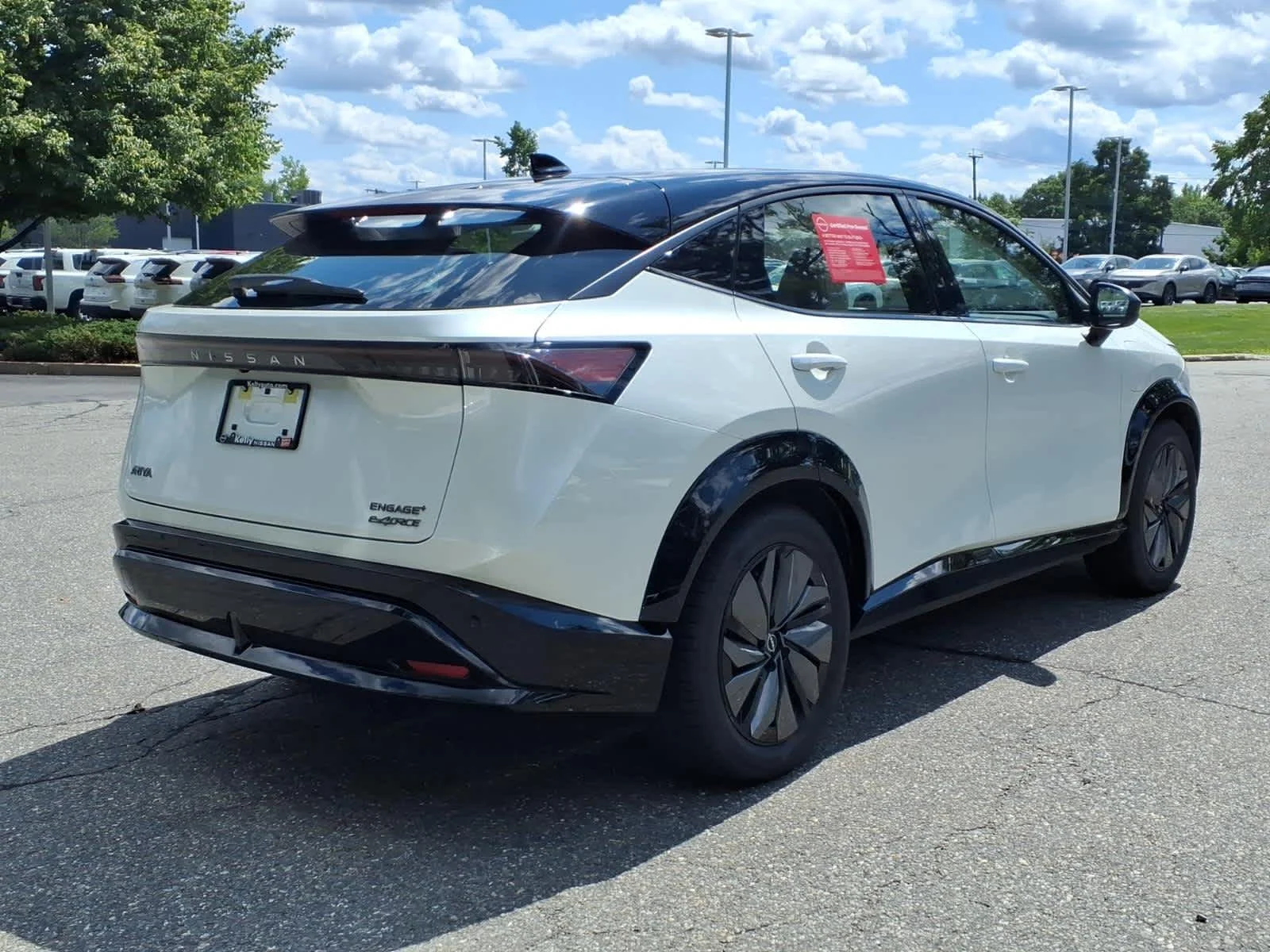 Certified Used 2024 Everest White Pearl Tricoat/Black Diamond Pearl Nissan ENGAGE+ image 5