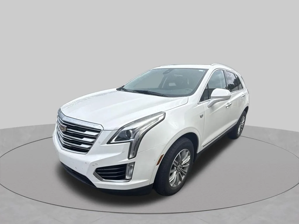 Used 2018 Crystal White Tricoat Cadillac Luxury image 11