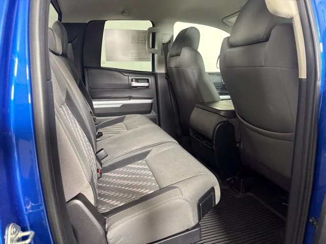 Used 2018 Blue Toyota SR5 image 5