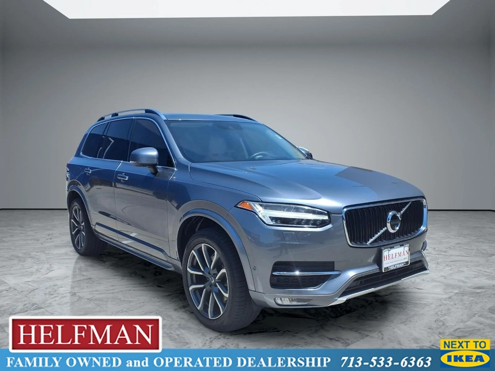 2017 Volvo XC90 T6 AWD Momentum's photo