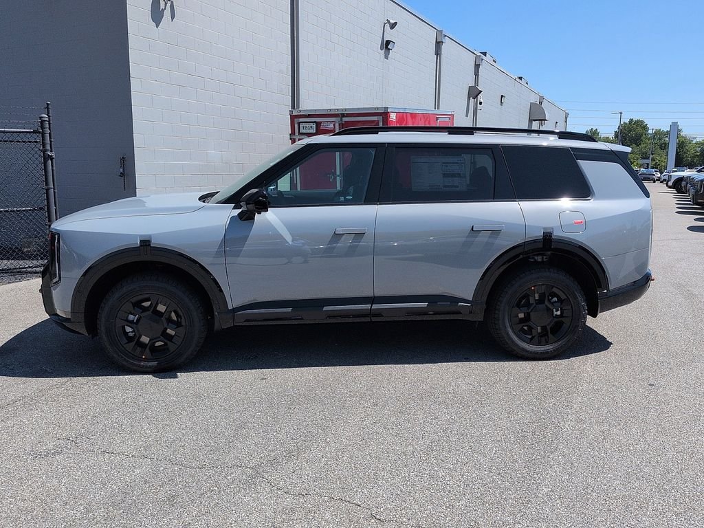 New 2027 Wolf Gray Kia X-PRO SX image 4