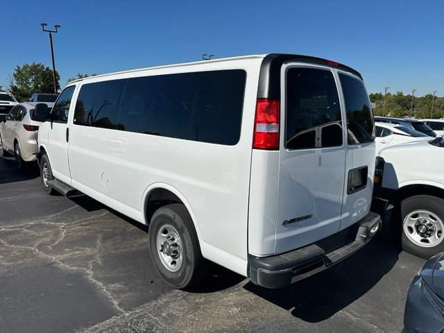Used 2025 Summit White Chevrolet 1LT image 5