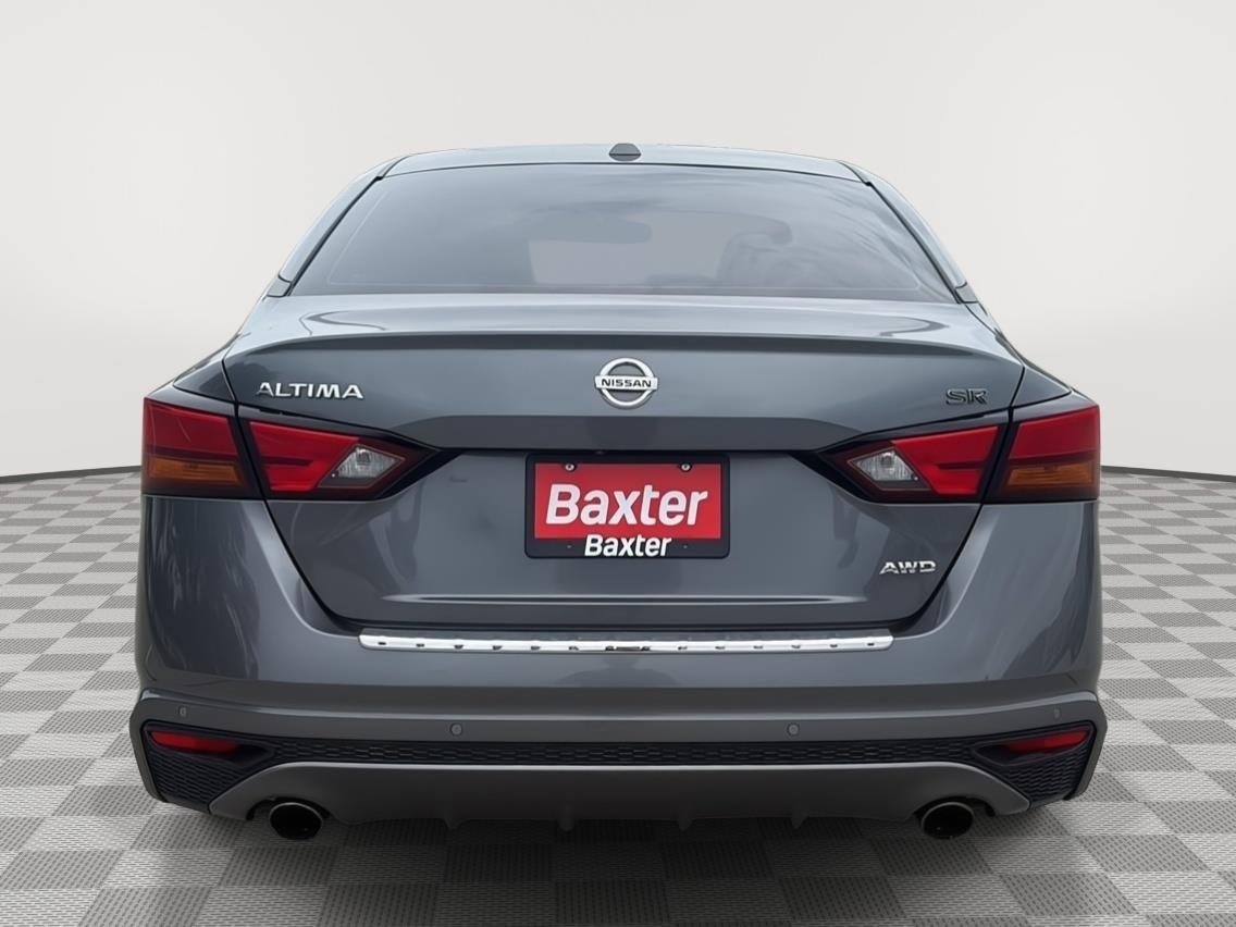 Used 2020 Gun Metallic Nissan 2.5 SR image 5