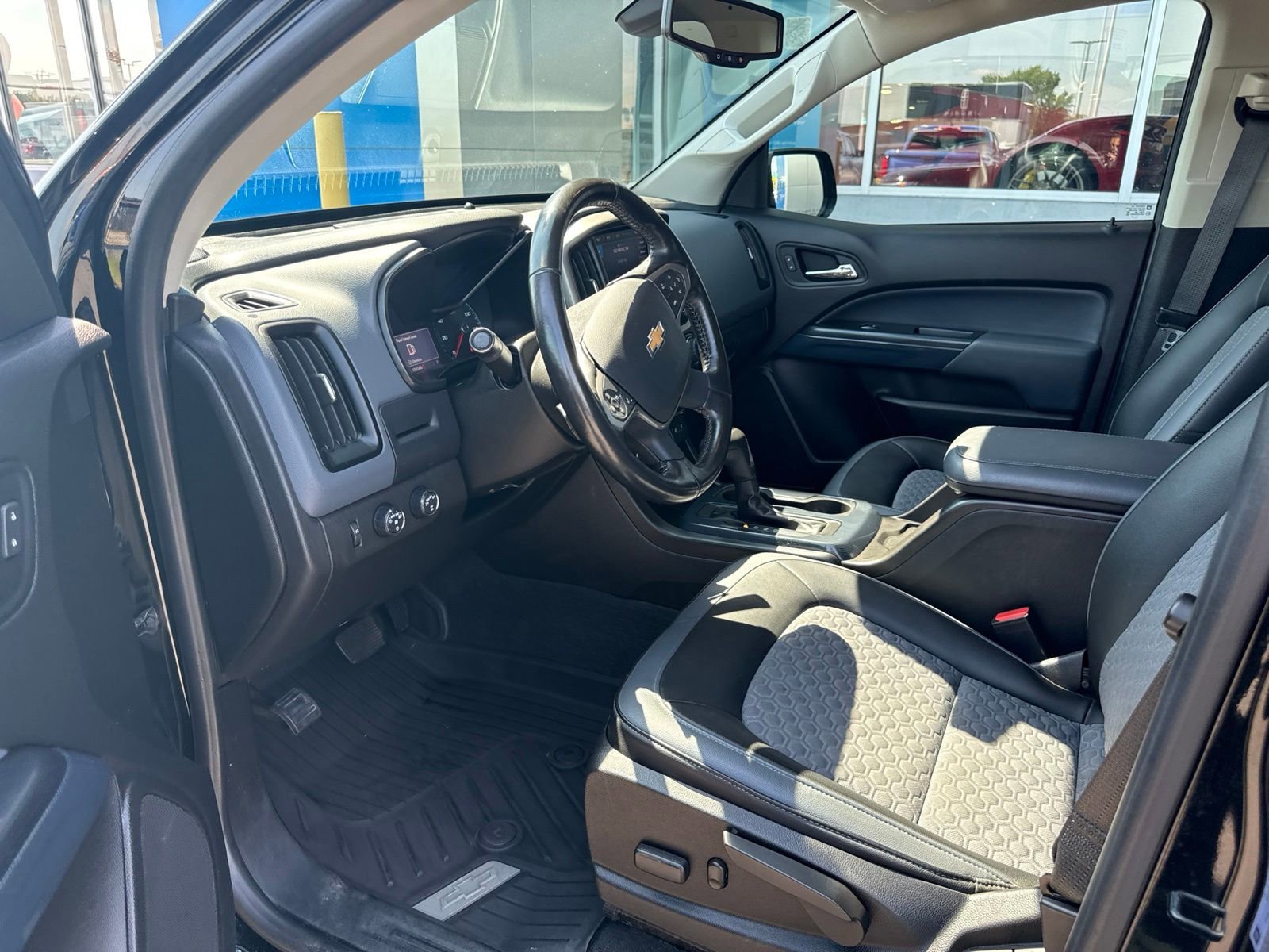 Used 2021 Black Chevrolet Z71 Midnight Edition with Technology Package image 18