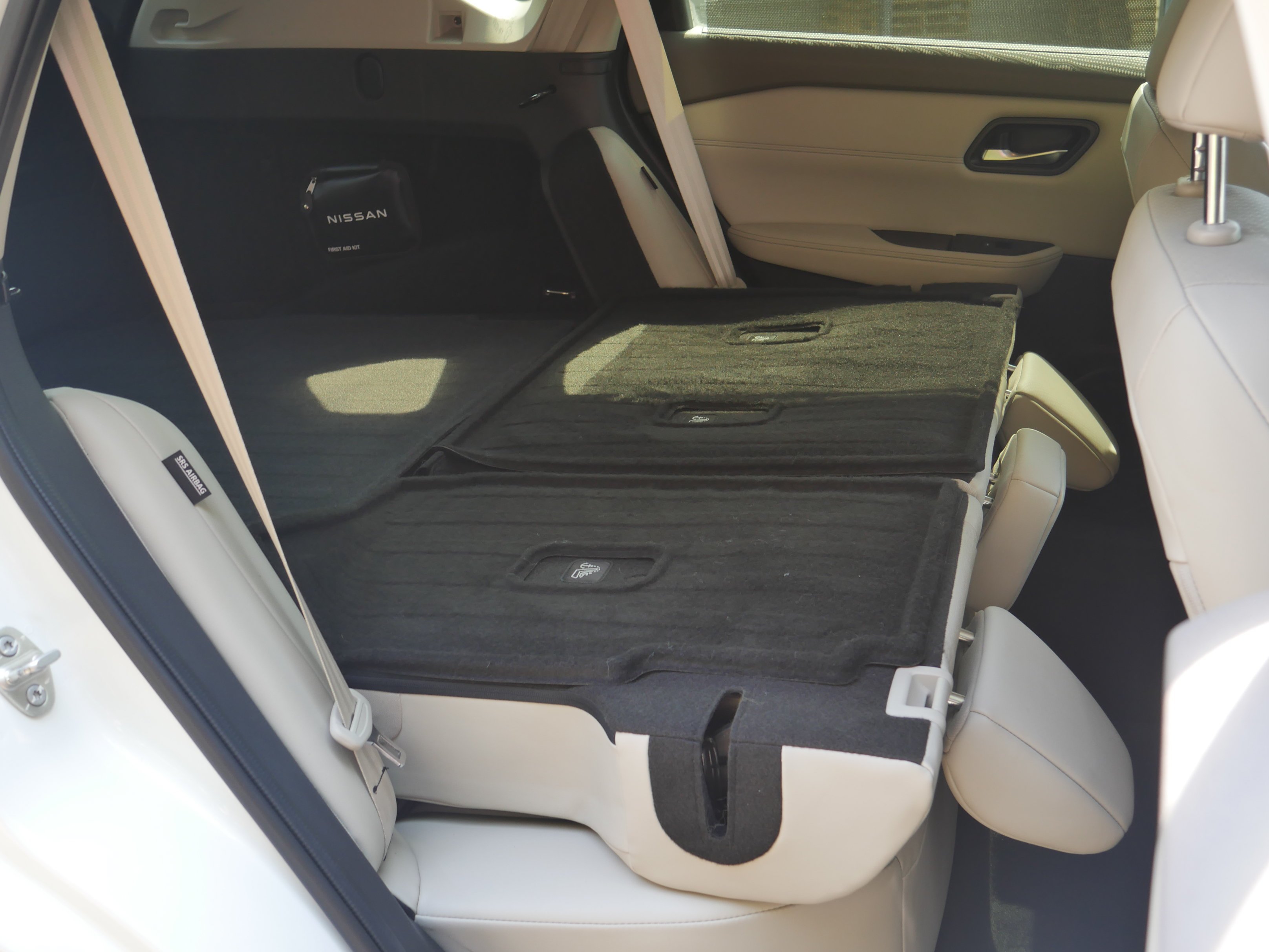 Certified Used 2023 Pearl White Tricoat Nissan SV image 27