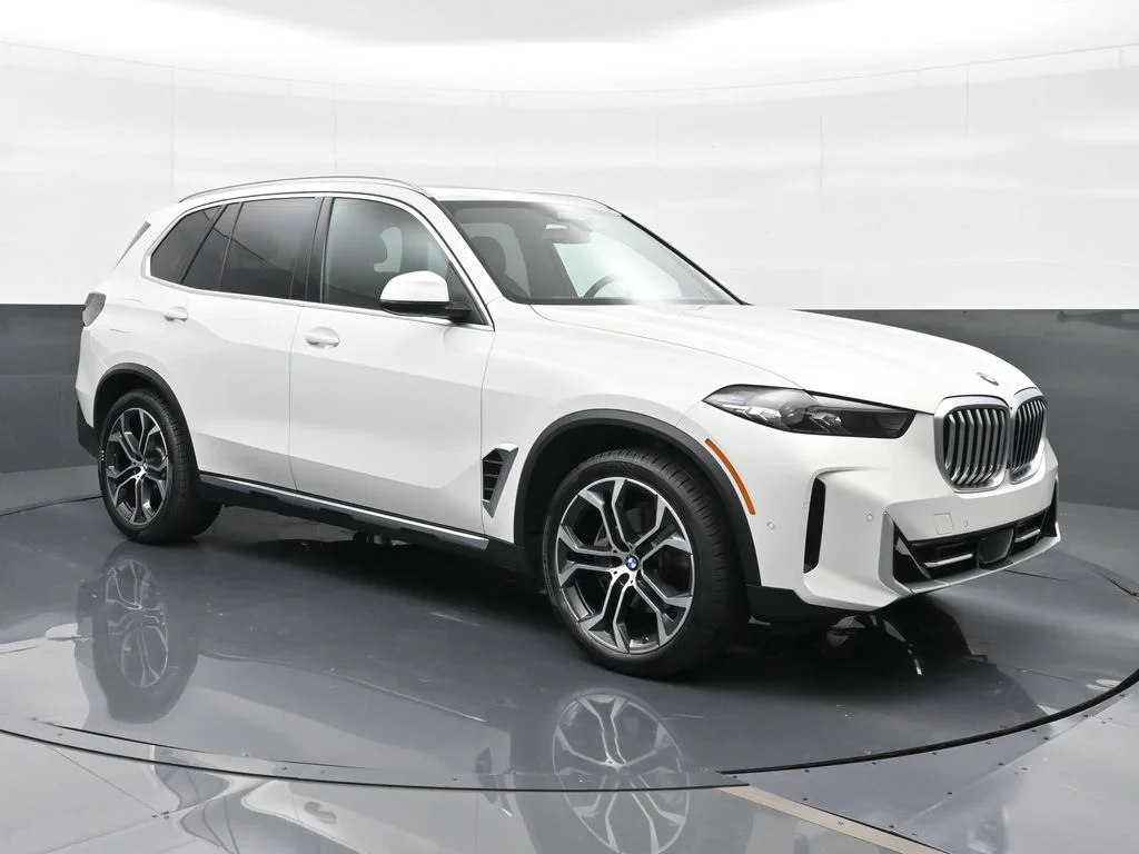 Certified Used 2024 Alpine White BMW sDrive40i image 13
