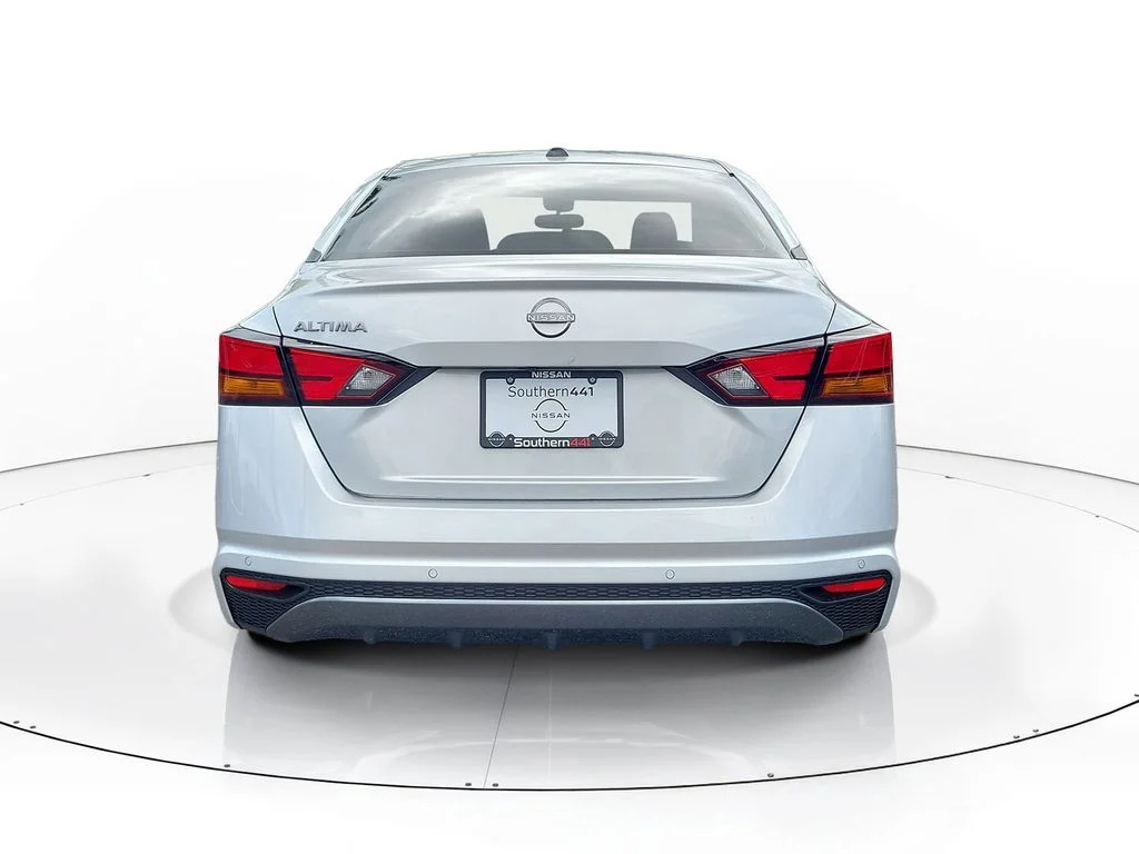 New 2026 Silver Nissan 2.5 SV image 6