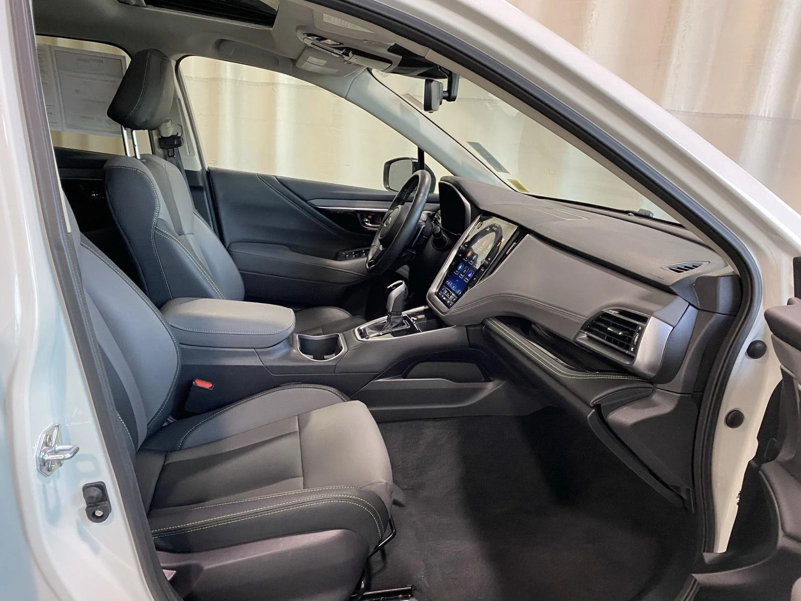 Used 2025 Crystal White Pearl Subaru Onyx Edition image 8