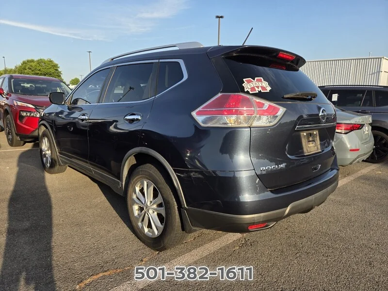 Used 2015 Arctic Blue NISSAN SV image 2