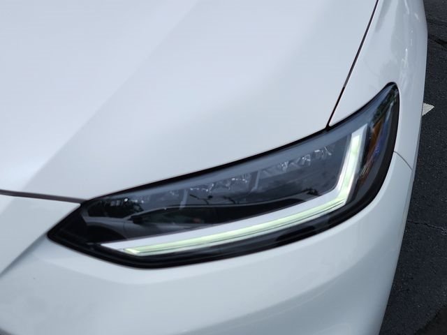 Used 2025 Platinum Honda LX image 9