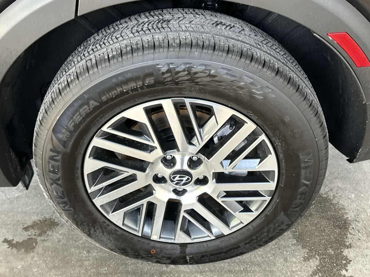 New 2026 Abyss Black Pearl Hyundai SE FWD image 40