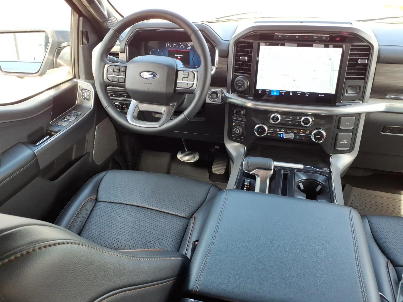 Used 2024 Iconic Silver Ford Lariat image 4