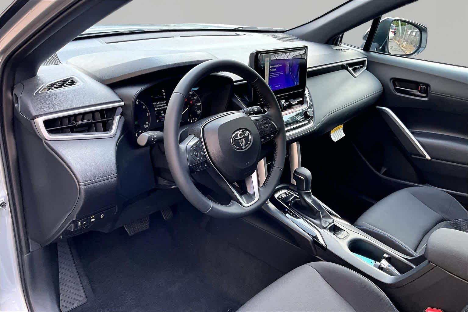 Used 2024 Sonic Silver/Jet Black Toyota Hybrid SE image 18