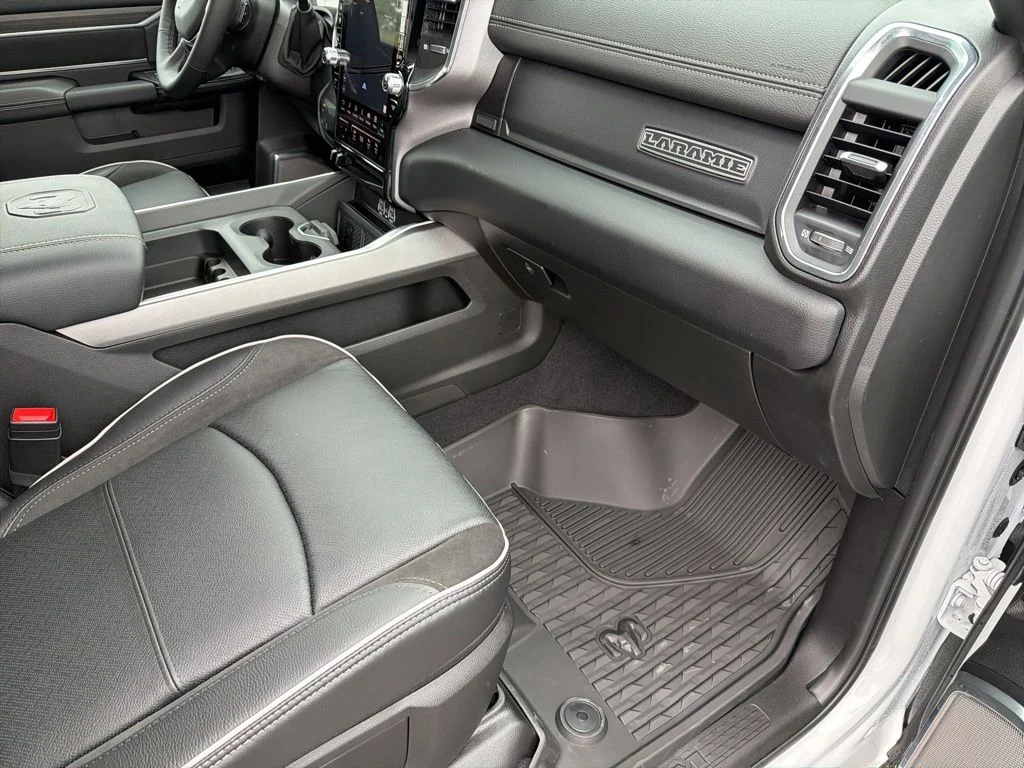 New 2026 Bright White Clear-Coat Exterior Paint RAM Laramie image 28
