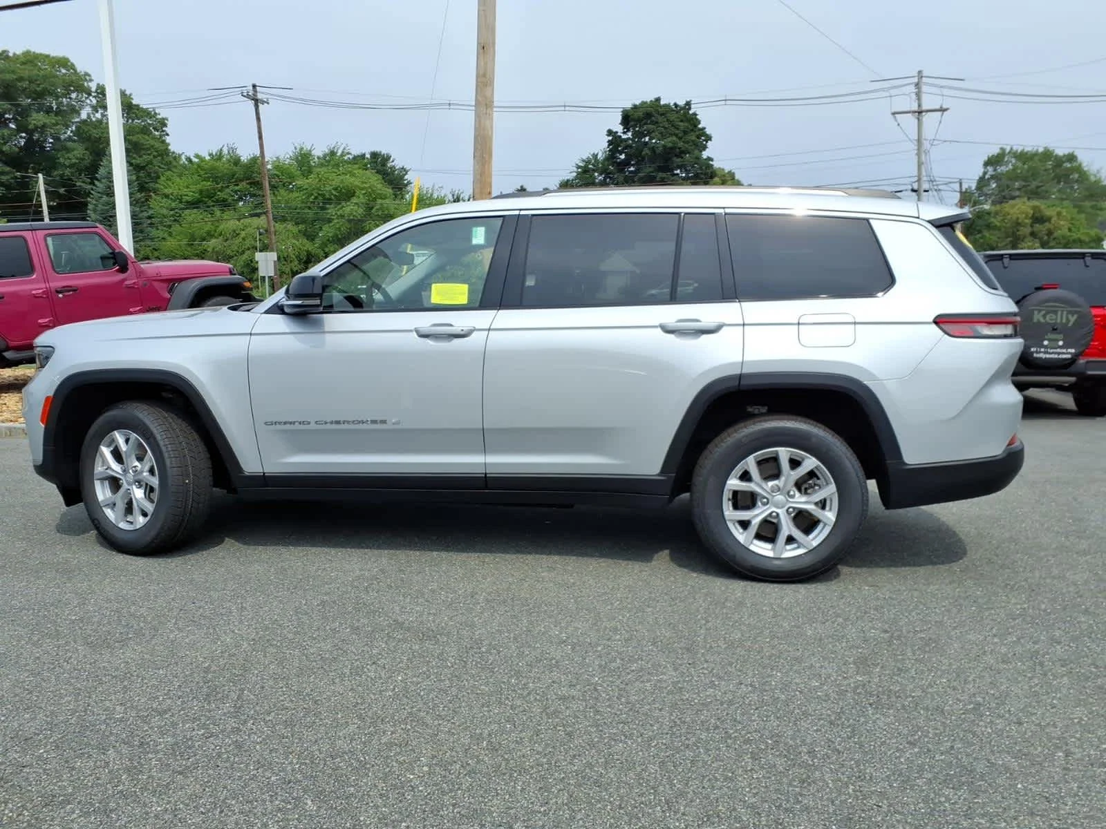Certified Used 2023 Silver Zynith Jeep Limited image 12
