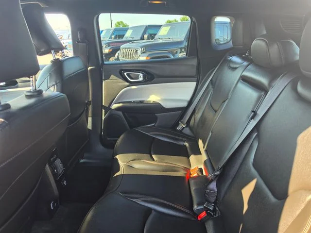 Used 2024 Silver Jeep Limited image 10
