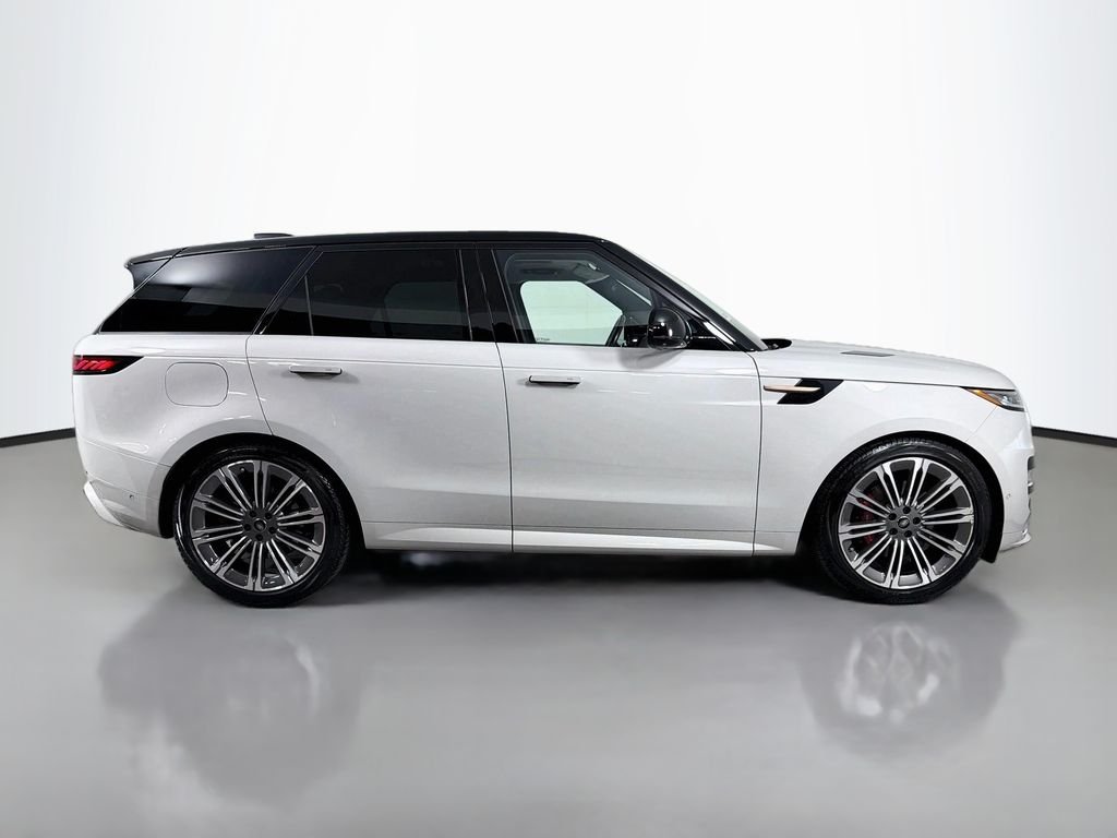 Certified Used 2024 Gray Land Rover Dynamic SE image 4