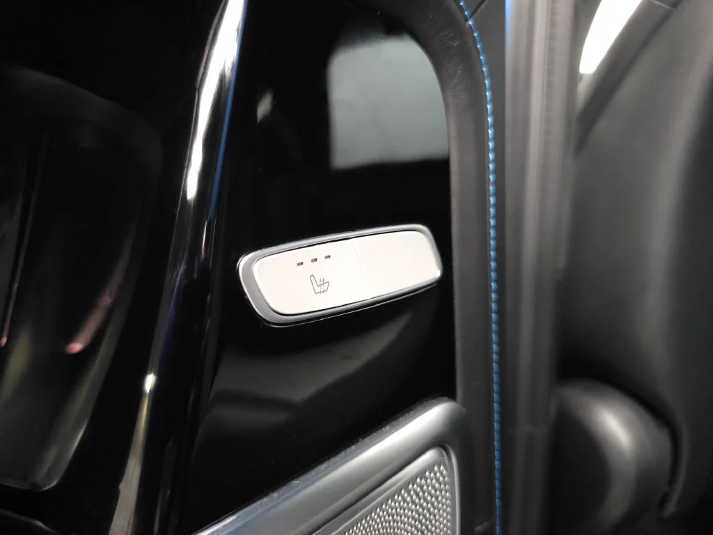 Used 2025 MANUFAKTUR South Sea Blue Magno Mercedes-Benz G 580 image 26