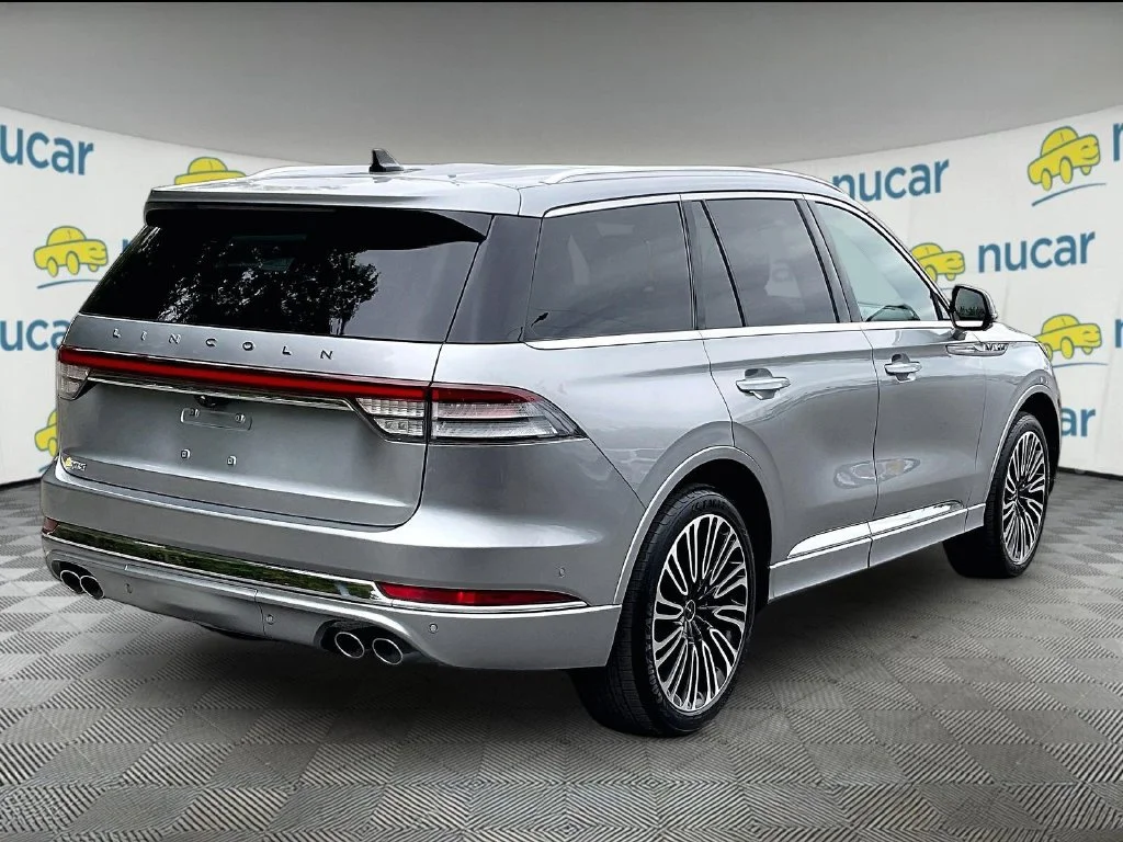 Used 2023 Silver Lincoln Black Label image 6