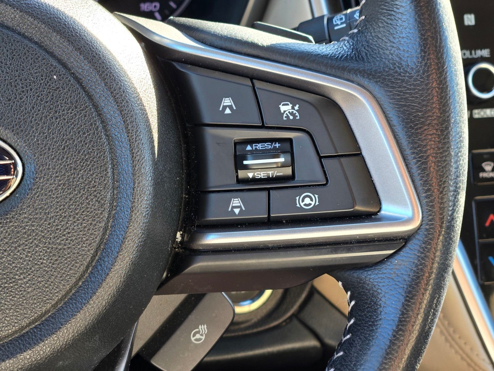 2022 Subaru Outback Limited - Photo 18