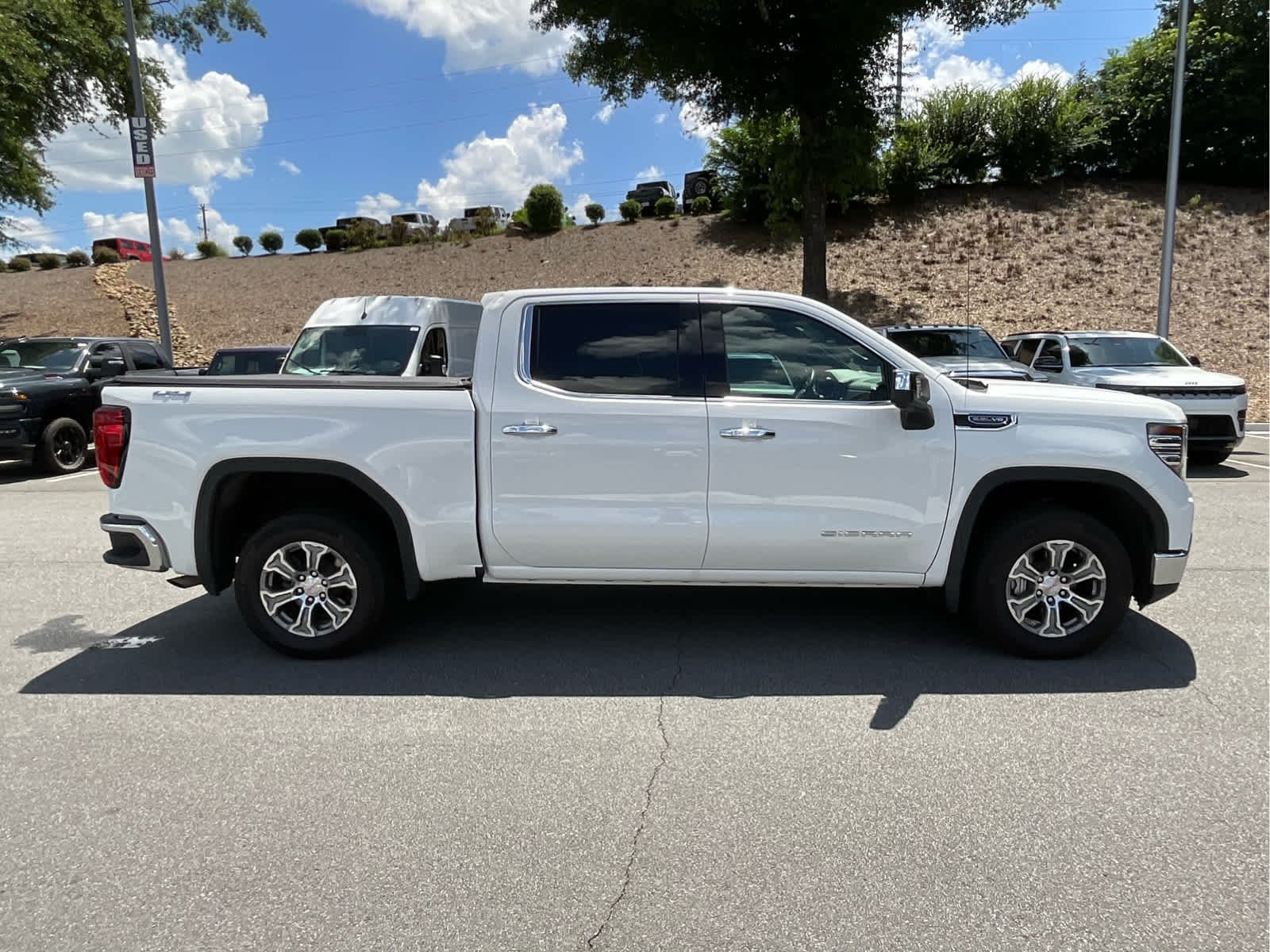 Used 2024 Summit White GMC SLT image 6