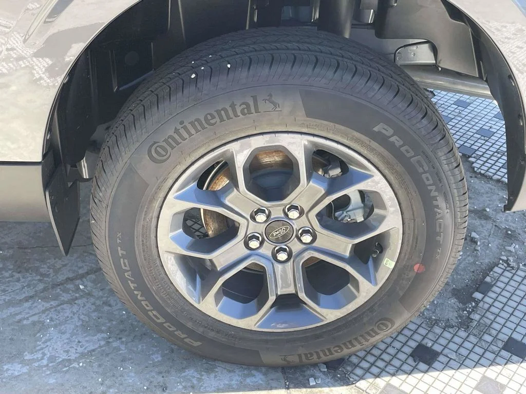New 2026 Gray Ford XLT image 9
