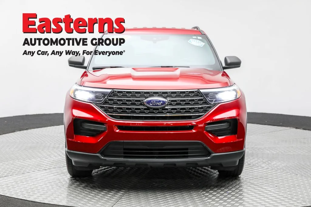 Used 2020 Red Ford XLT image 2
