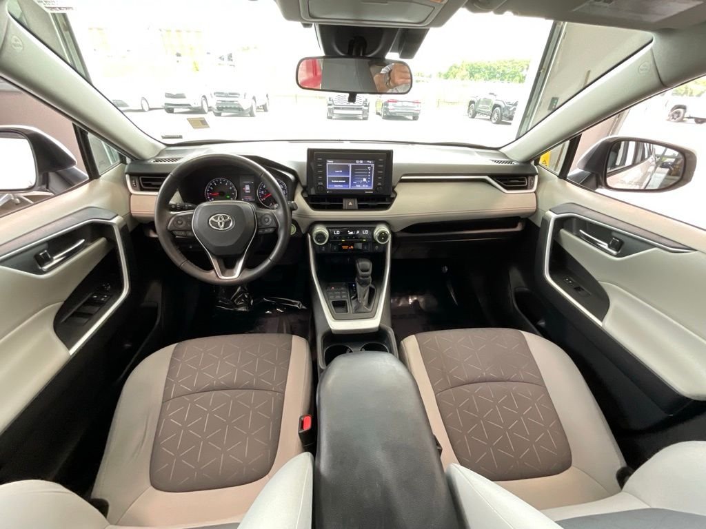 Used 2021 White Toyota XLE image 7