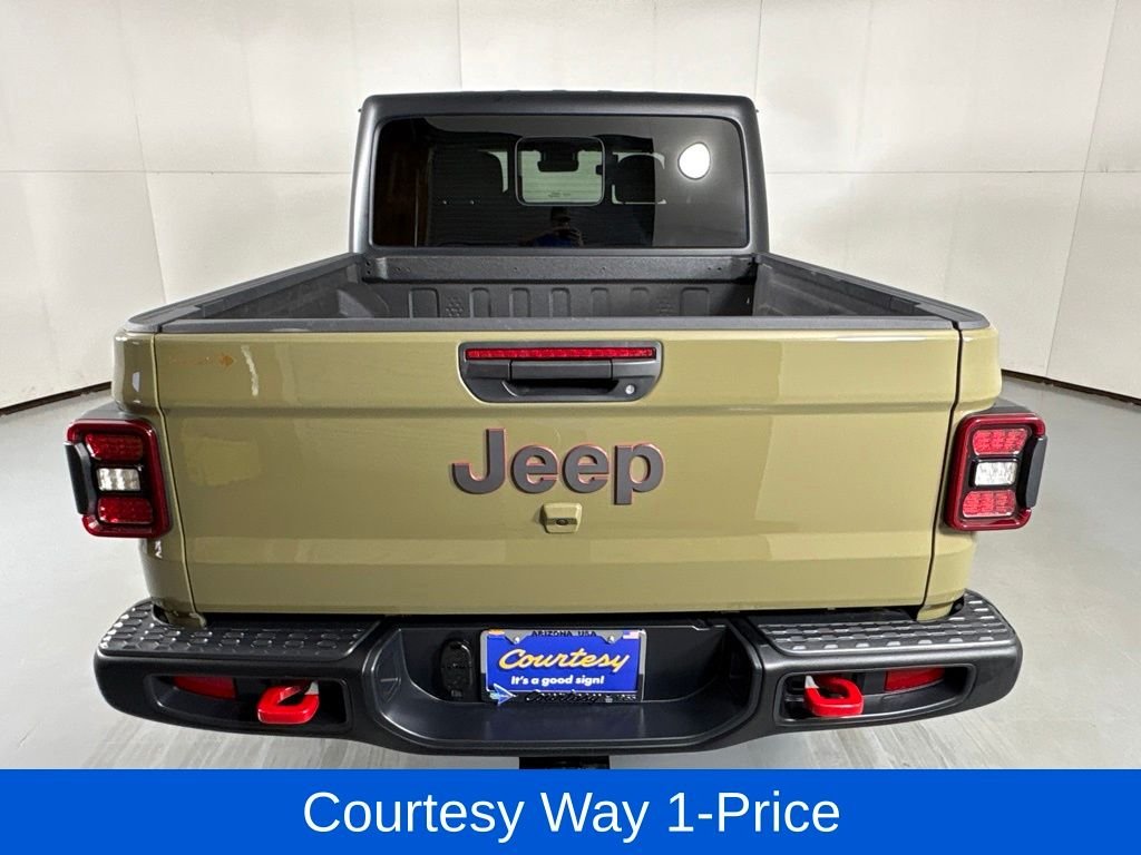 Used 2025 Green Jeep Rubicon image 9