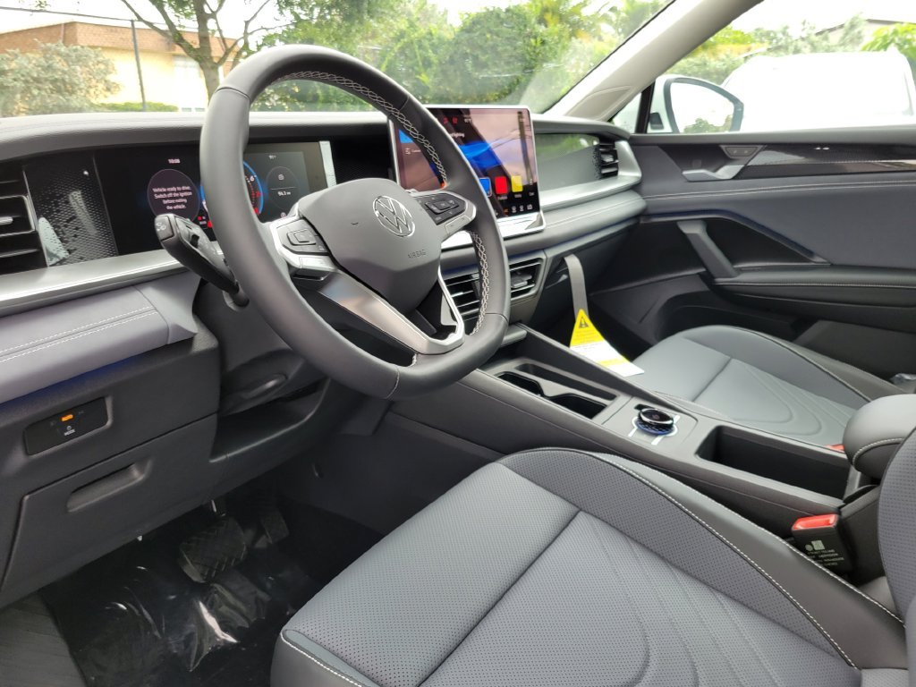 New 2026 White/off-white Volkswagen 2.0T SE image 8