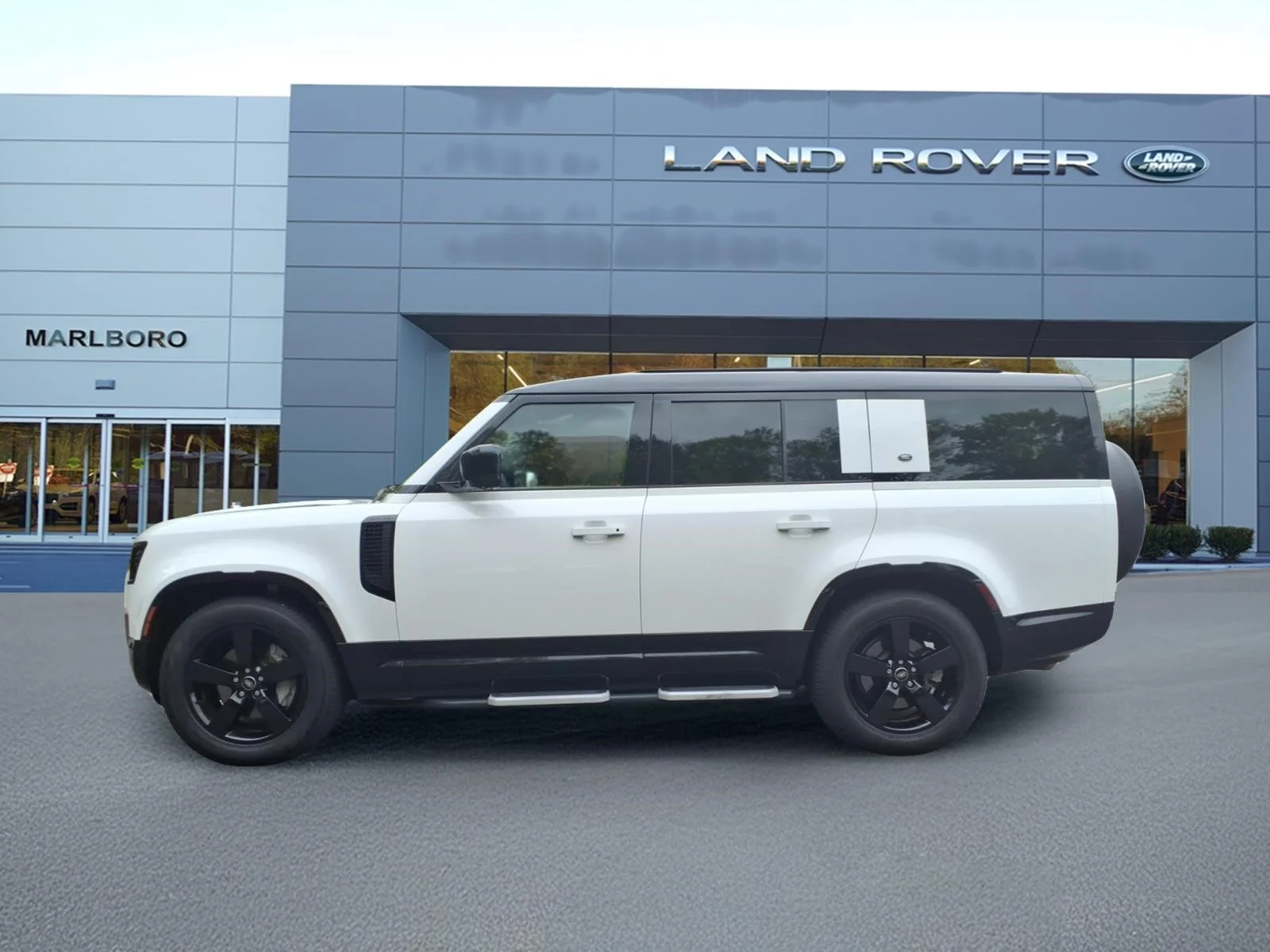 Certified Used 2023 Fuji White 1aa Land Rover 130 X-Dynamic SE image 6